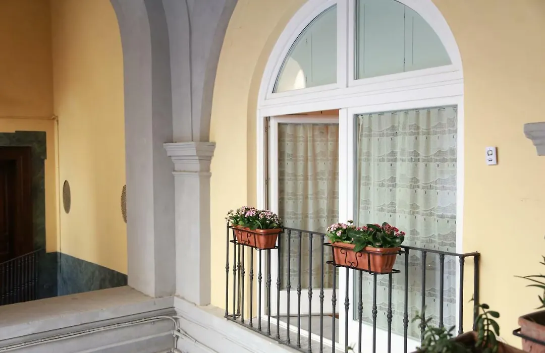 Sarracino Relais-1